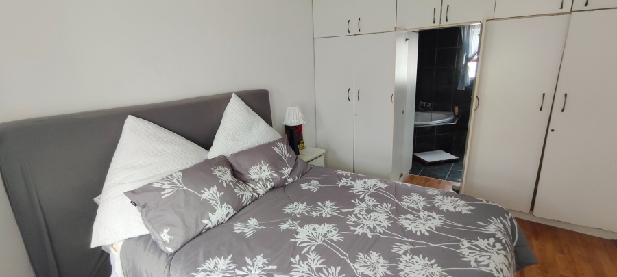 4 Bedroom Property for Sale in Wildwoods Western Cape